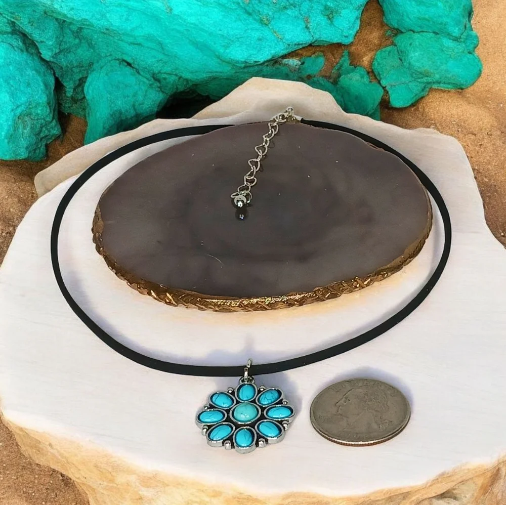 Turquoise Medallion Necklace Choker Westerncore Cowgirlcore Southwestern Boho